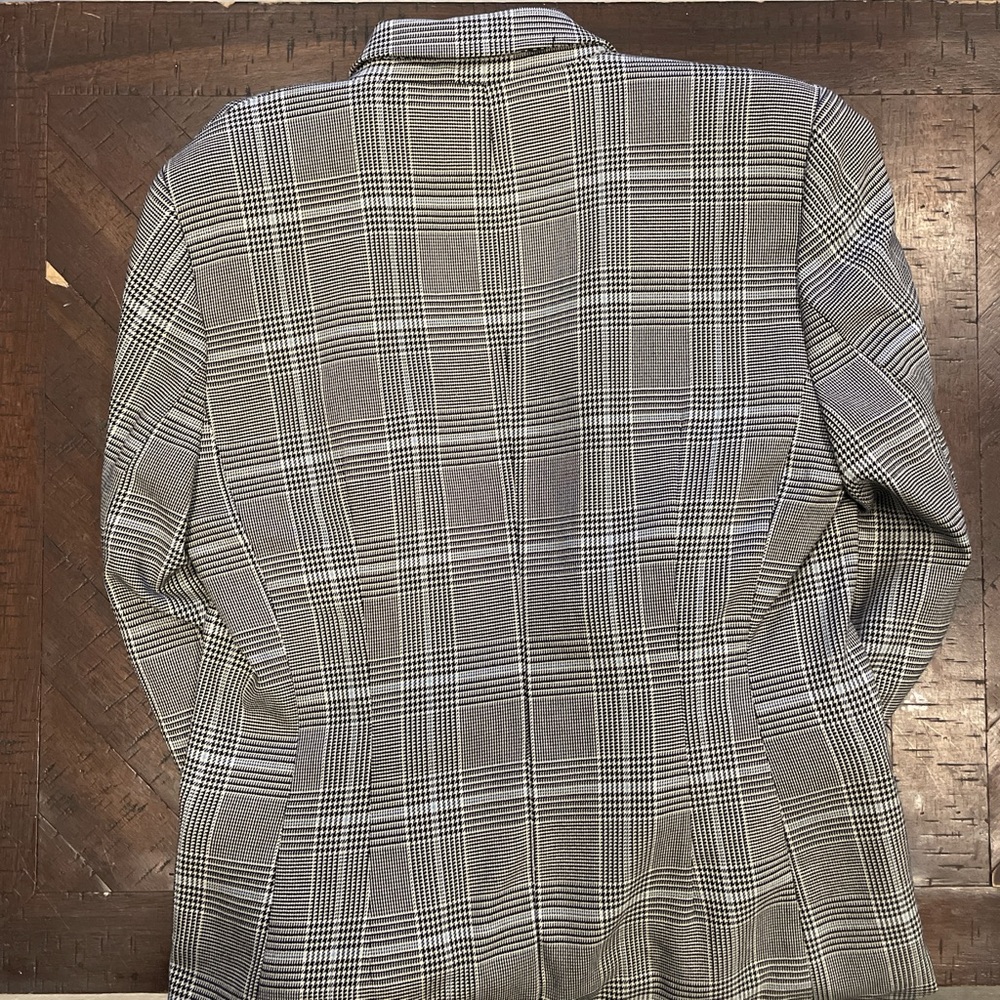 Brand new H&M plaid blazer with silk lining